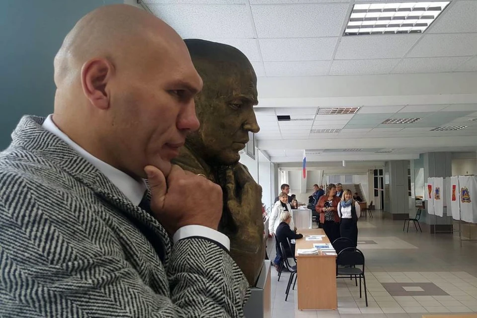 Николай Валуев на избирательном участке. ФОТО: Instagram Николая Валуева