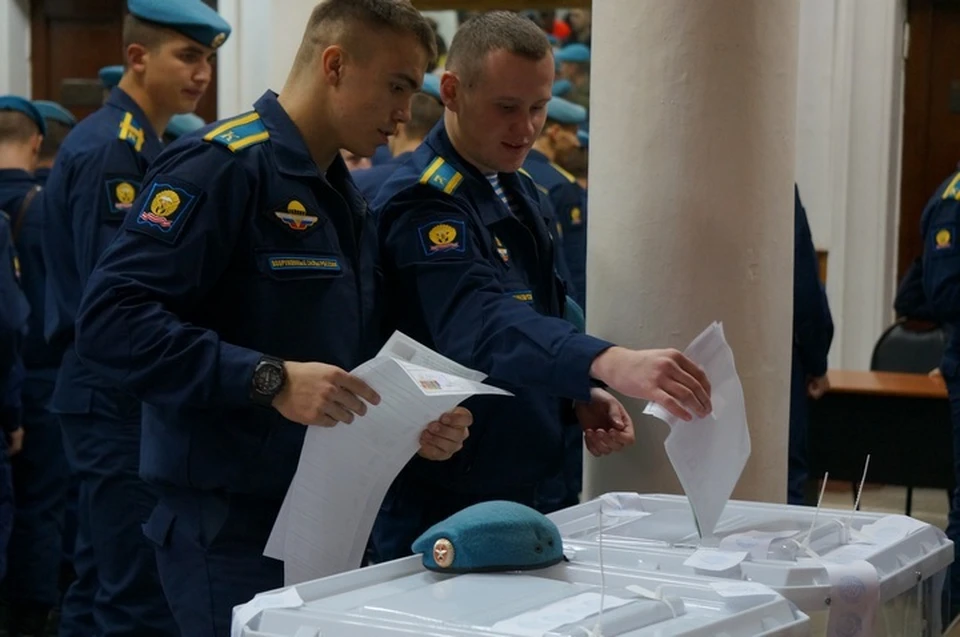 Число голосующих "голубых беретов" сразу выдает столицу ВДВ.
