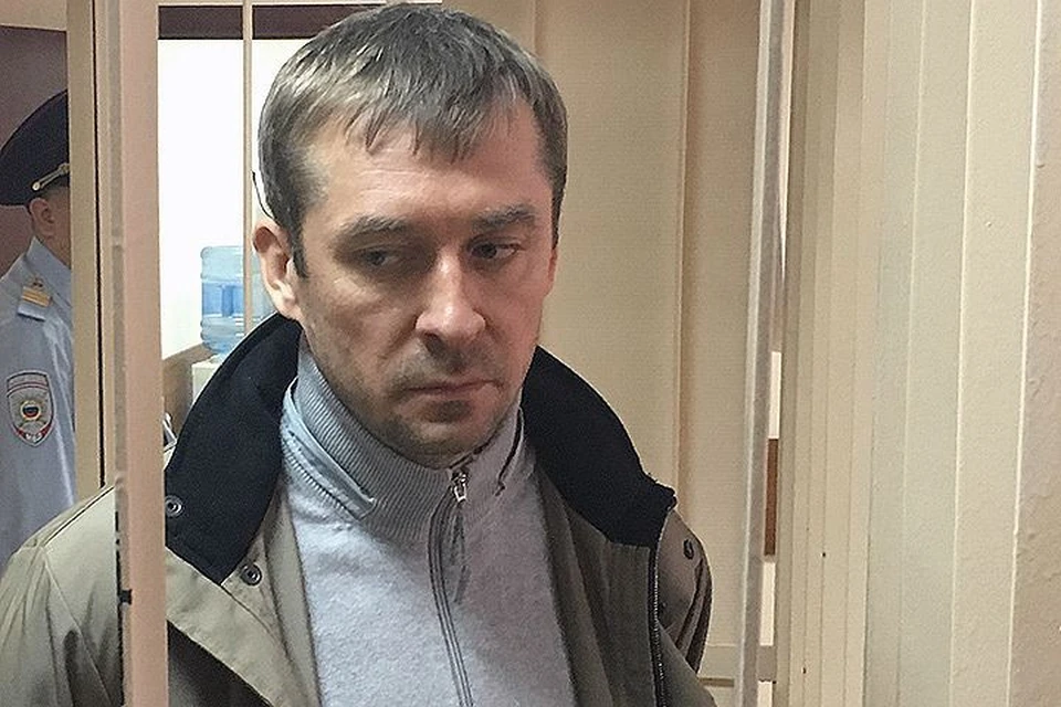 Дмитрий Захарченко сидит по обвинению в получении многомиллионных взяток