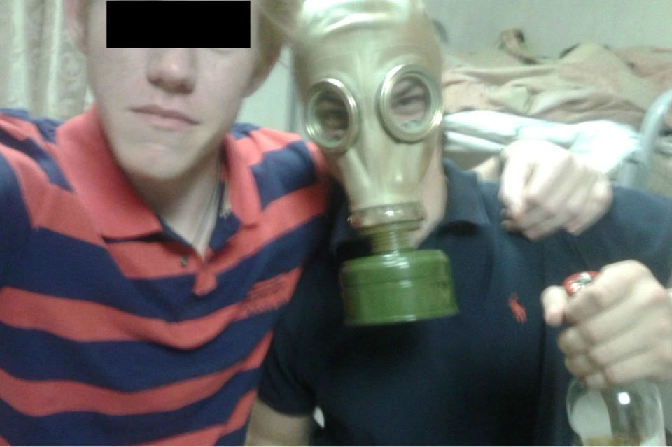 Подозреваемый в убийстве 15-летней москвички Артём Р. на фото слева.