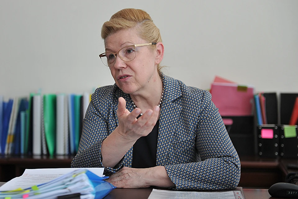 Депутат мизулина биография семья дети Мизулина предложила вместо аборта пособие для беременных - KP.RU