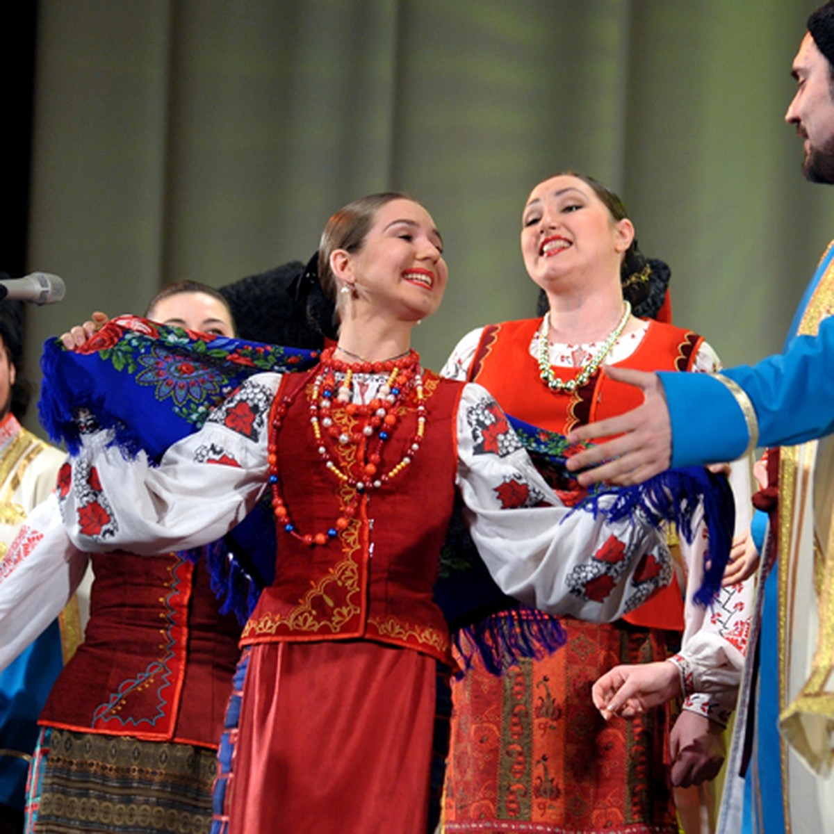 На свой день рождения Кубанский казачий хор подарит России новые песни -  KP.RU