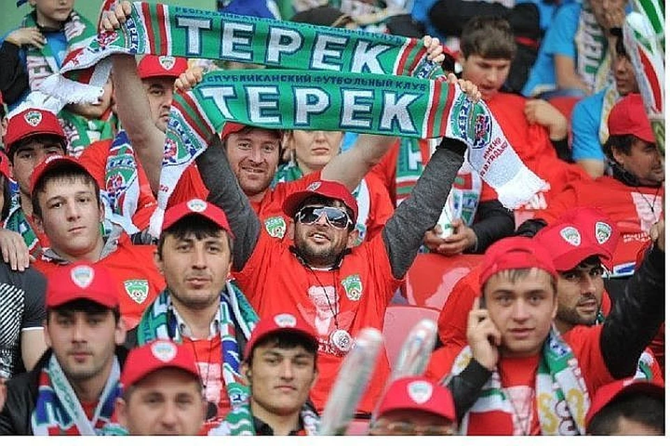 "Терек" оштрафовали за пиротехнику и громкоговоритель