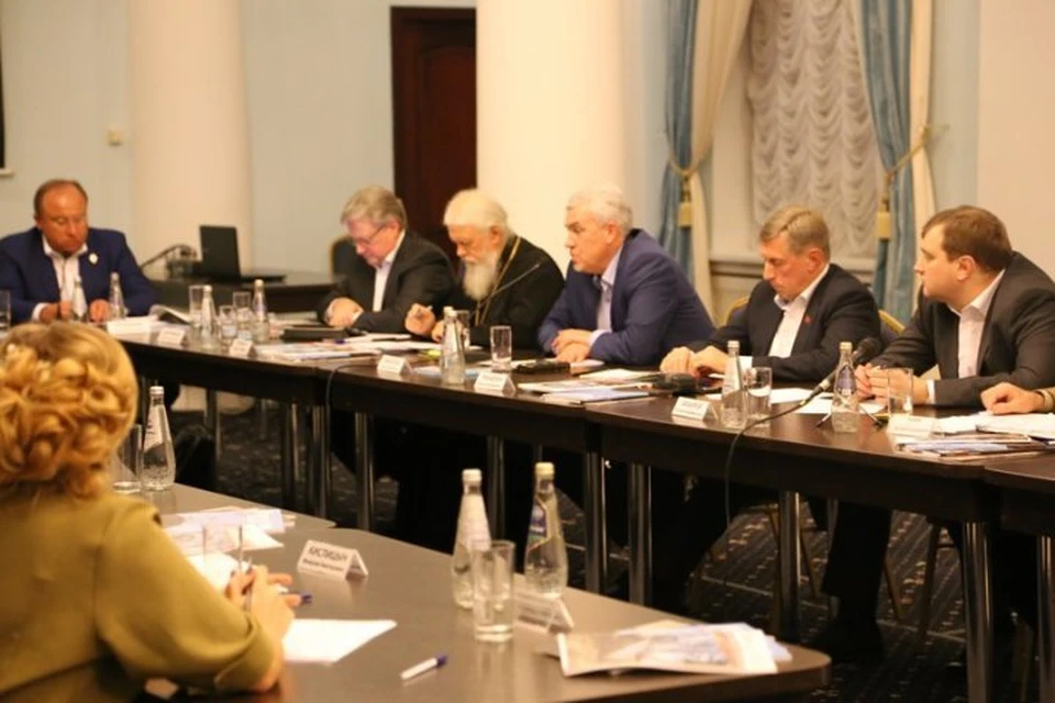 Виктор Гринкевич принял участие в круглом столе «Воссоединение Крыма с Россией» в Севастополе