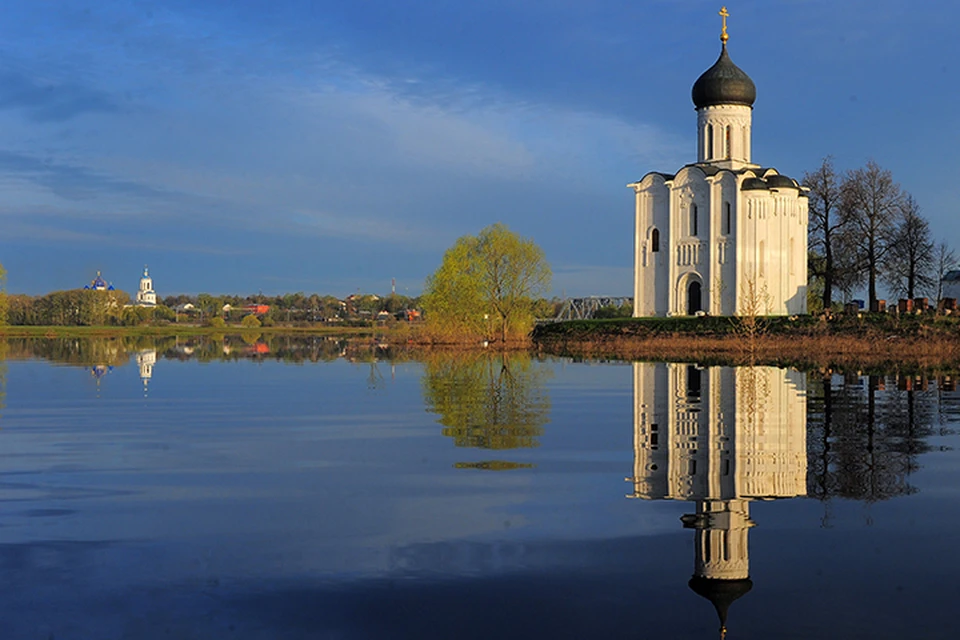 Один из визуальных символов России – церковь Покров-на-Нерли. Фото ТАСС/ Владимир Смирнов