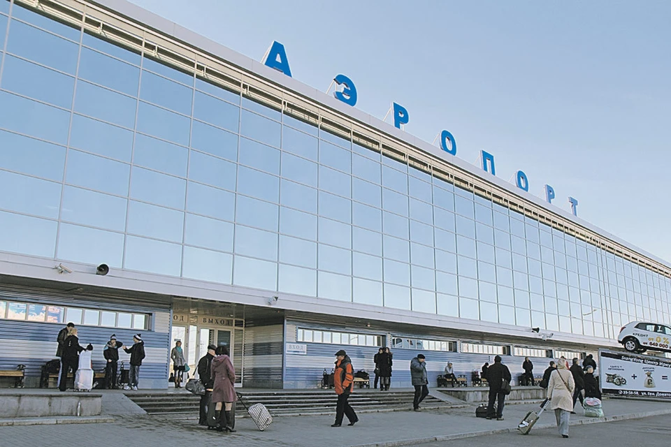 На протяжении всего года аэропорт Иркутска остается на пике активных общественных обсуждений.