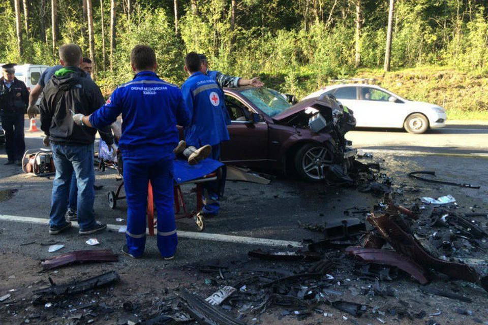 В аварии на Выборгском шоссе погиб Павел Солтен с супругой.