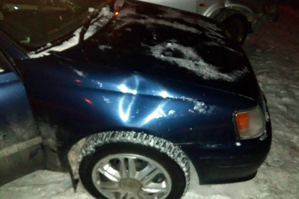 Общий ущерб за повреждение шести автомобилей составил около 300 тысяч рублей