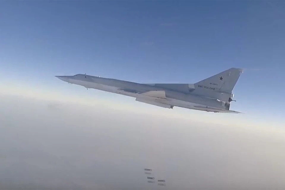 На этой неделе это уже третий случай боевого применения дальних сверхзвуковых ракетоносцев-бомбардировщиков Ту-22М3 в сирийском небе