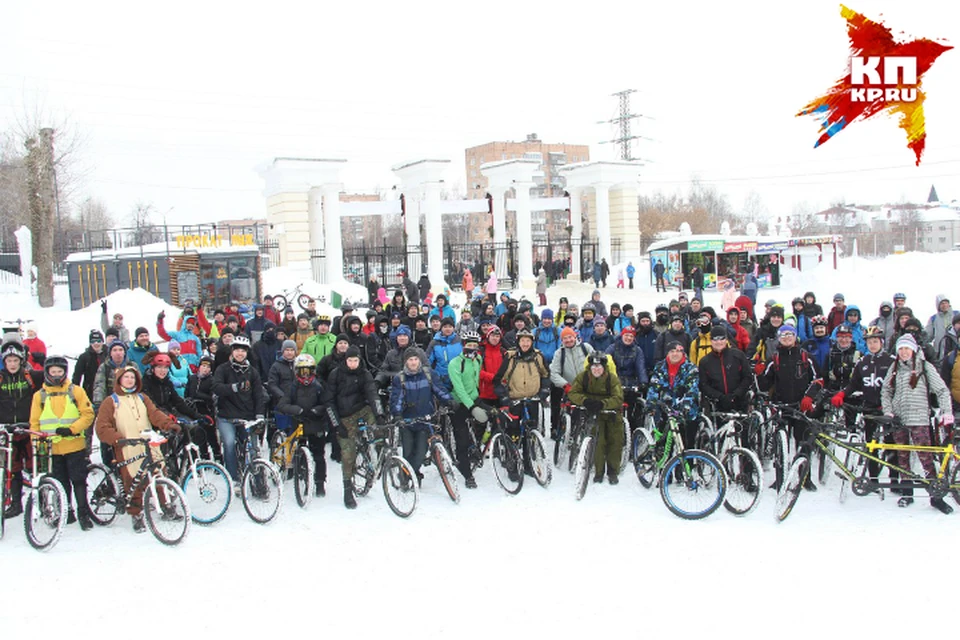 Фоторепортаж: Более 200 человек приняли участие в зимнем велопараде в Ижевске Фото: vk.com/velowinter_izh