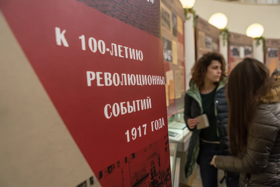 До 10 марта в Архивном Комитете проходит выставка Петербургских газет 1917 года. Там за изменением общественных волнений можно проследить от месяца к месяцу