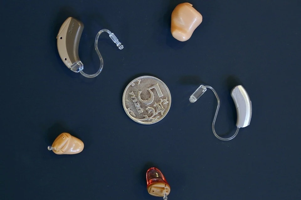 Современные слуховые аппараты миниатюрны и практически незаметны.