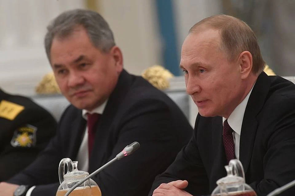 Президент и министр обороны на встрече в Кремле с офицерами Северного флота.