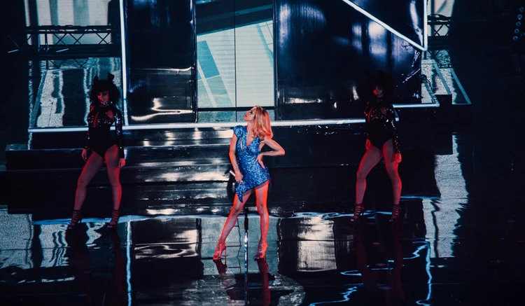 Лобода караоке. Лобода 40 градусов караоке. Loboda superstar. Лобода фото из клипов. Караоке лобода 40.