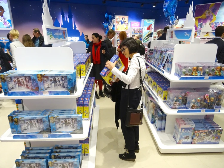 Shop 30. ЦДМ на Лубянке Disney. Магазин Дисней ЦДМ. Магазин Дисней в Москве. ЦДМ отдел Дисней.