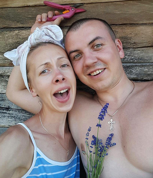 Теперь Аня и Виталик в шутку называют себя лаванданутыми лавандоводами и лавандоведами. Фото: личный архив героев публикации