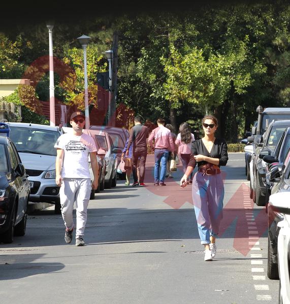 carla s dreams биография личная жизнь. 1567354. carla s dreams биография личная жизнь фото. carla s dreams биография личная жизнь-1567354. картинка carla s dreams биография личная жизнь. картинка 1567354. Хит молдавской группы Carla's Dreams Sub Pielea Mea — Eroina, покоривший мировые чарты, завоевал сердца и российских слушателей. Только ленивый не напевал этим летом румынское " Оп эроина. Оп-оп эроина". Э патажный проект полностью скрывает личности своих участников с помощью плотного камуфляжного грима, не позволяющего разглядеть черты лица и мимику, а также тёмных очков и капюшонов на их головах. Представляются все участники одинаково, меняя одно общее имя в каждой стране пребывания. carla s dreams биография личная жизнь. 1567354. carla s dreams биография личная жизнь фото. carla s dreams биография личная жизнь-1567354. картинка carla s dreams биография личная жизнь. картинка 1567354. Хит молдавской группы Carla's Dreams Sub Pielea Mea — Eroina, покоривший мировые чарты, завоевал сердца и российских слушателей. Только ленивый не напевал этим летом румынское " Оп эроина. Оп-оп эроина". Э патажный проект полностью скрывает личности своих участников с помощью плотного камуфляжного грима, не позволяющего разглядеть черты лица и мимику, а также тёмных очков и капюшонов на их головах. Представляются все участники одинаково, меняя одно общее имя в каждой стране пребывания.