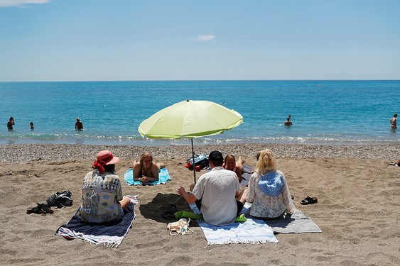 С 1 июля Испания ждет иностранных путешественников