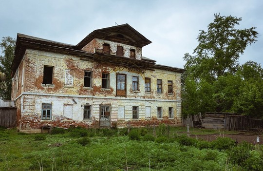 «Дом с мезонином», построенный при Екатерине Новосильцевой в XIX веке. Фото: Алексей Авдейчев