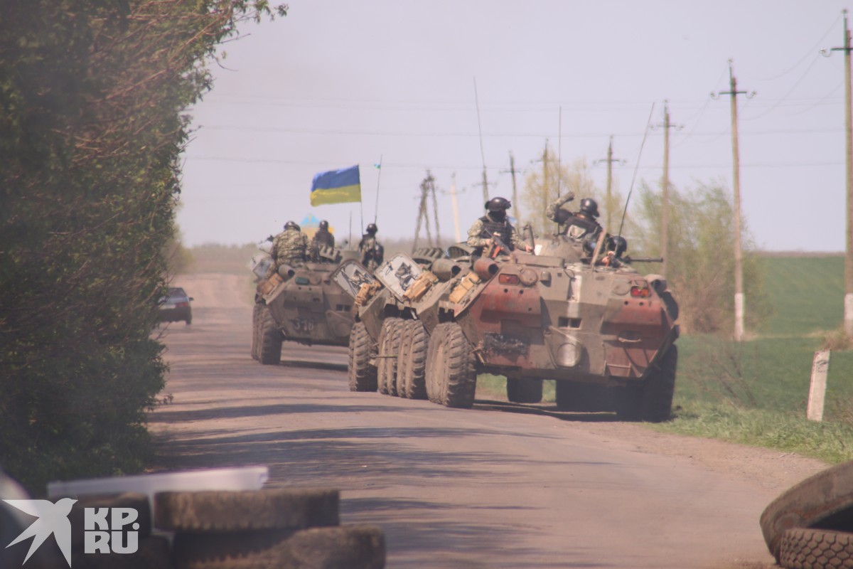 Украинские войска идут на штурм Славянска.