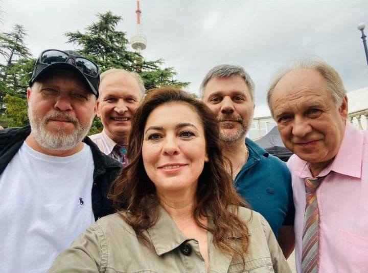 Инна Ковалева, Александр Феклистов и режисер сериала -Андрей Яковлев. Фото: соцсети