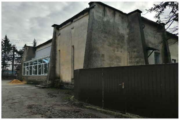 Гостевой дом переделали под жилые квартиры.