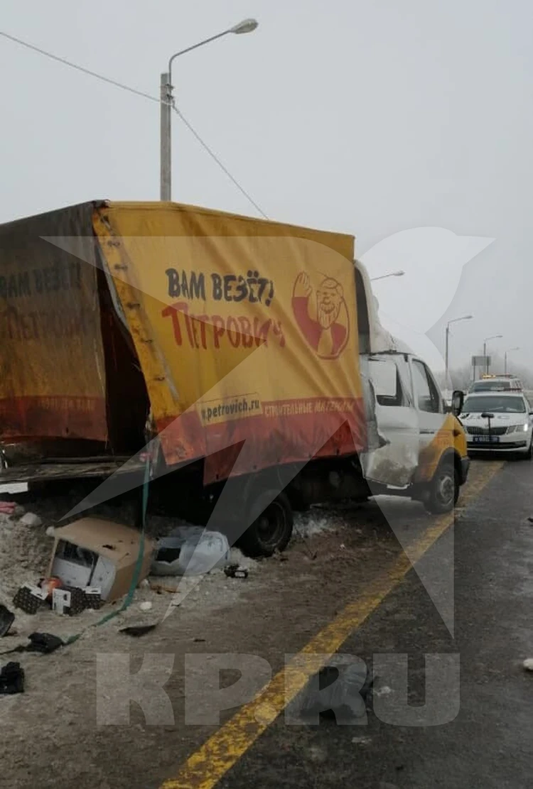 В Воронежской области «Тойота» врезалась в стоящую «ГАЗель»: погибли трое  мужчин - KP.RU