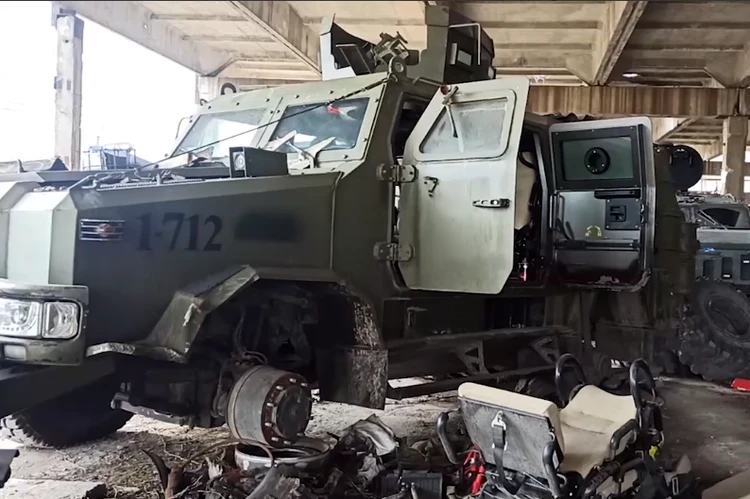Военная техника хоть и повреждена, но в рабочем состоянии и подлежит восстановлению. Фото: кадр из видео НМ ДНР