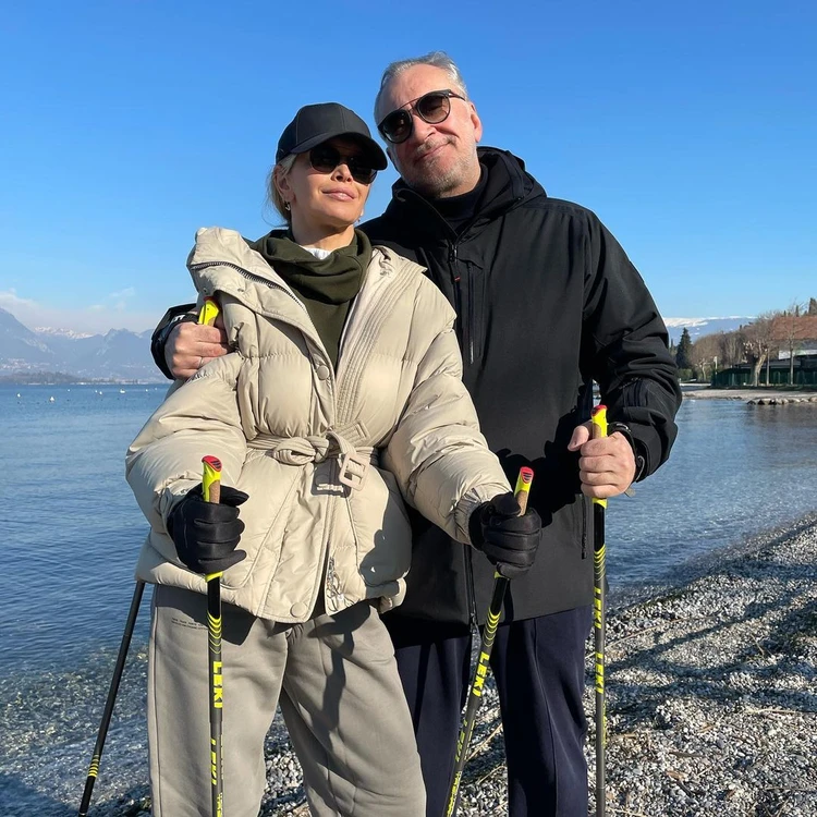 Брежнева и Меладзе сейчас живут в Италии у озера Гарда.