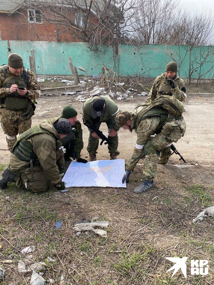 At the end of February, immediately after the start of the special operation, the Vostok battalion moved from Donetsk to Mariupol in one throw, in one column.