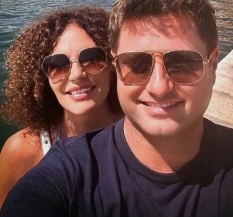 53-летняя певица встречается с 49-летним британским телеведущим Джорджем Кларком. Фото: соцсети