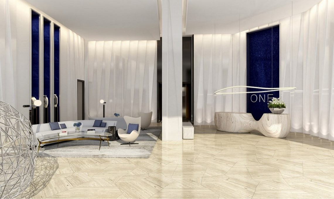 Obytná hala v přízemí je vyzdobena mramorem a zařízena designovým nábytkem. Foto: dom.com.cy.