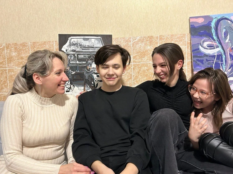 Марина Стеценко с детьми