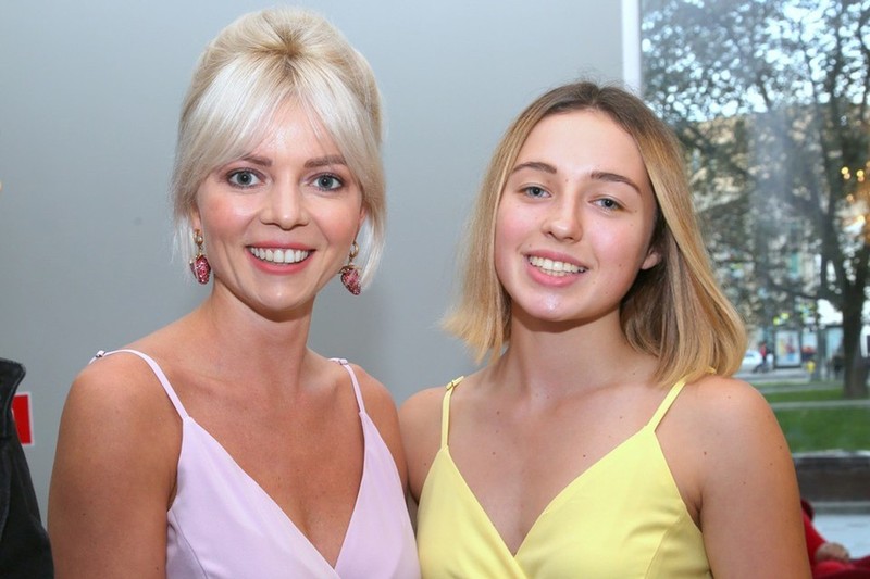 Өз жиенін сиқыған апаның секс видеосын қараңыз