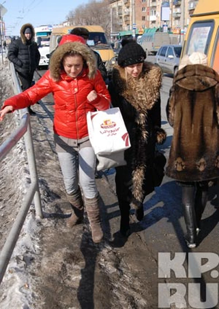 На омских дорогах гололед! Осторожней будь, народ! - KP.RU