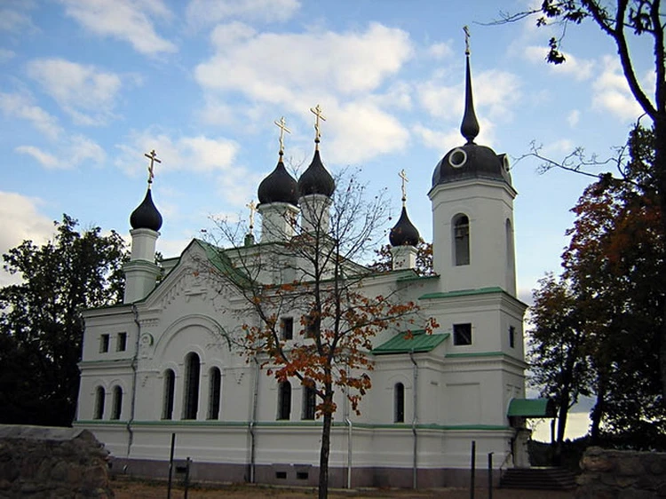 Воскресенский собор новоиерусалимского монастыря архитектор. 10 монастырей. Высоцкий монастырь серпухов территория. Новоиерусалимский монастырь. Высоцкий монастырь зачатьевский собор.